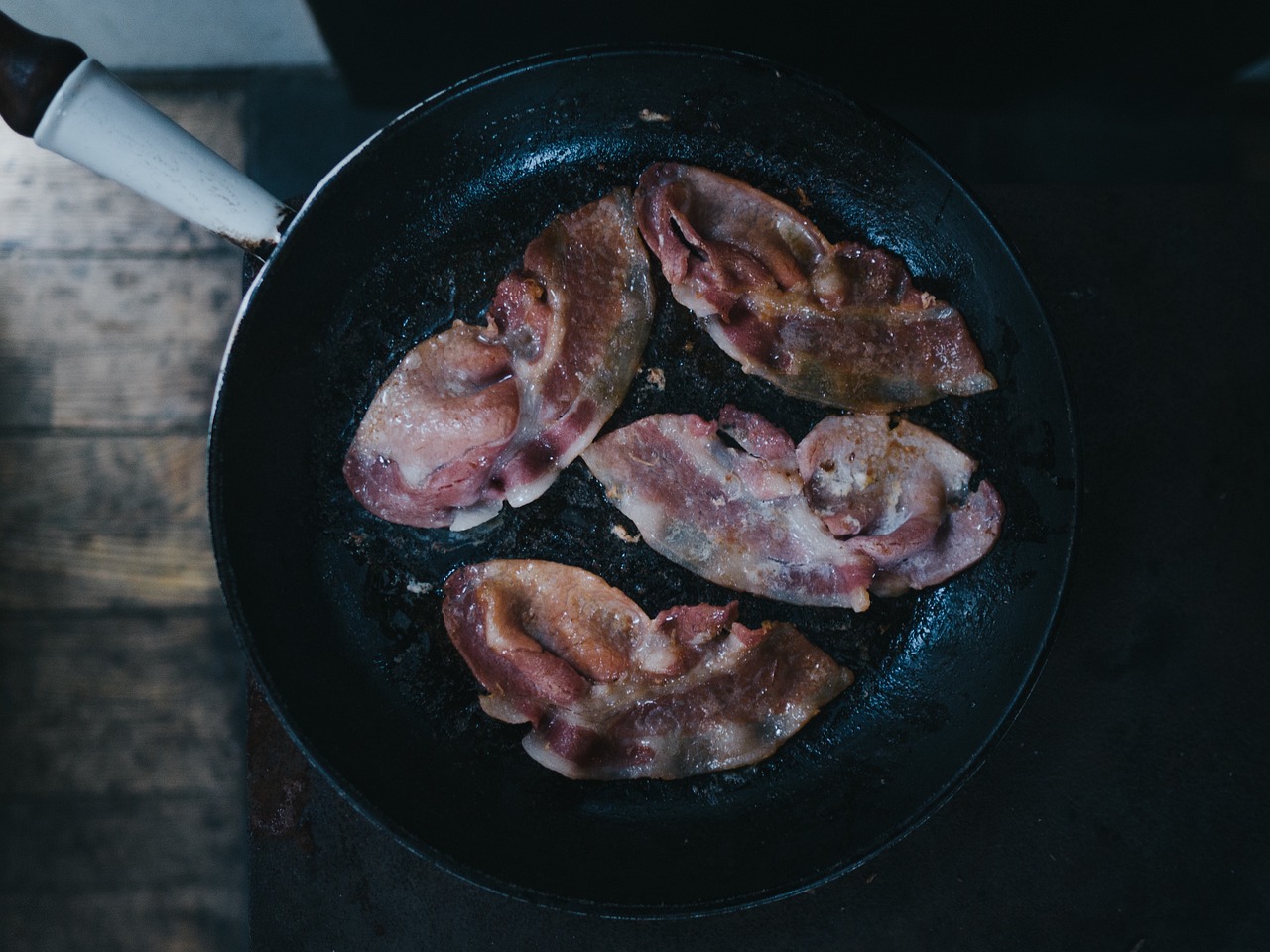 如何自学美食摄影师美食摄影师赚钱吗