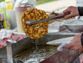 世纪大道美食街，品味美食盛宴世纪大道网红美食