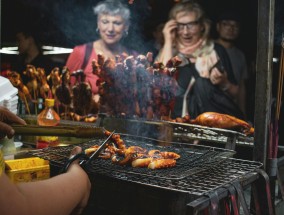 地摊美食批发，街头美食的魅力与商机地摊食品批发