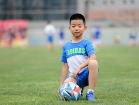 汉阴初级中学足球老师风采汉阴初级中学校长