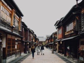 乌鲁木齐美食探店之旅，探秘当地特色美食乌鲁木齐美食打卡