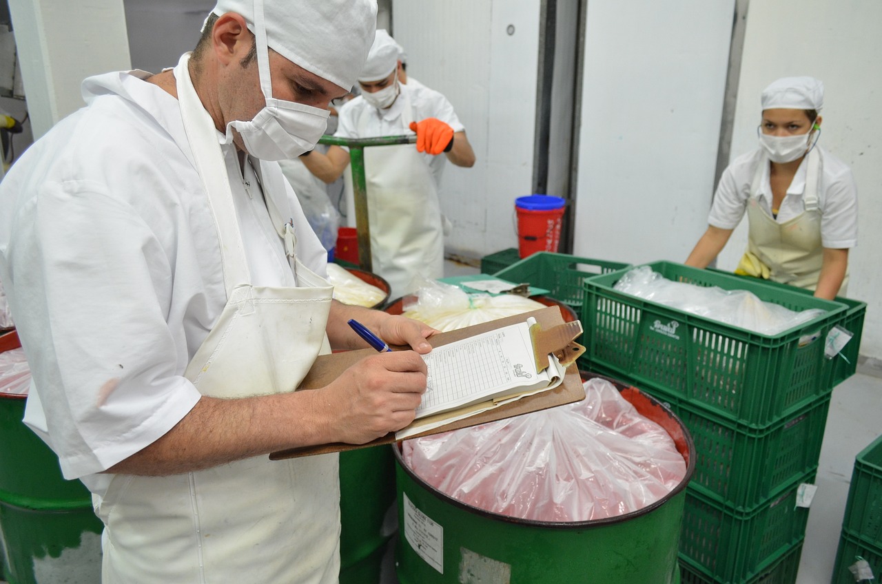 食品健康证明培训，迈向健康食品之路食品从业人员健康检查和培训合格证明